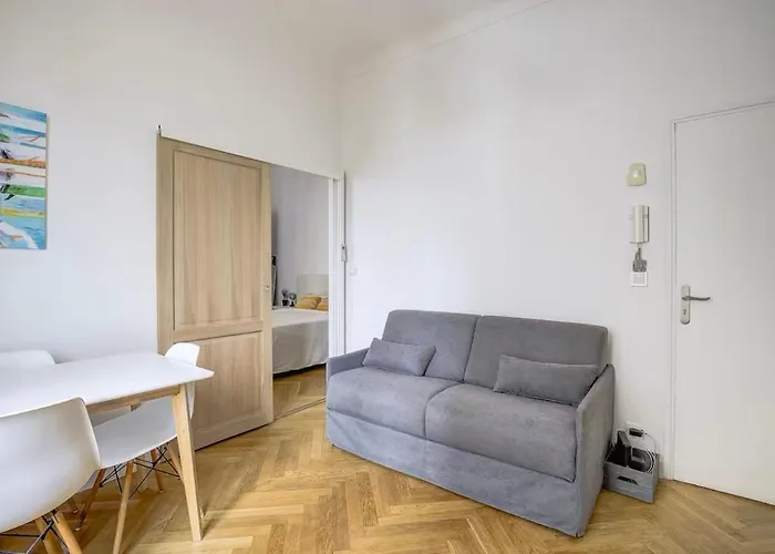 Calme & Chic Apartement - Nice Centre